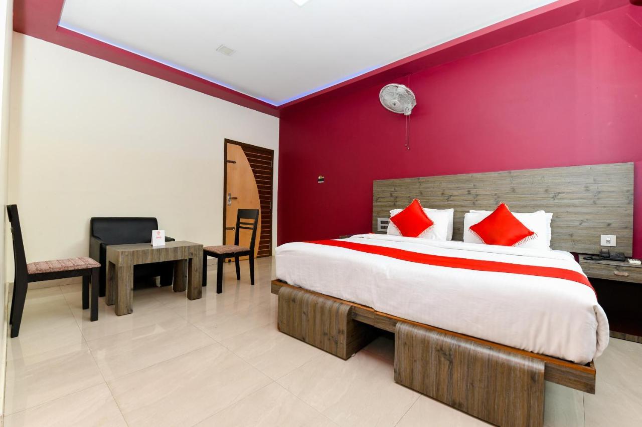 Oyo 1889 Hotel Aj Park Alappuzha Eksteriør billede