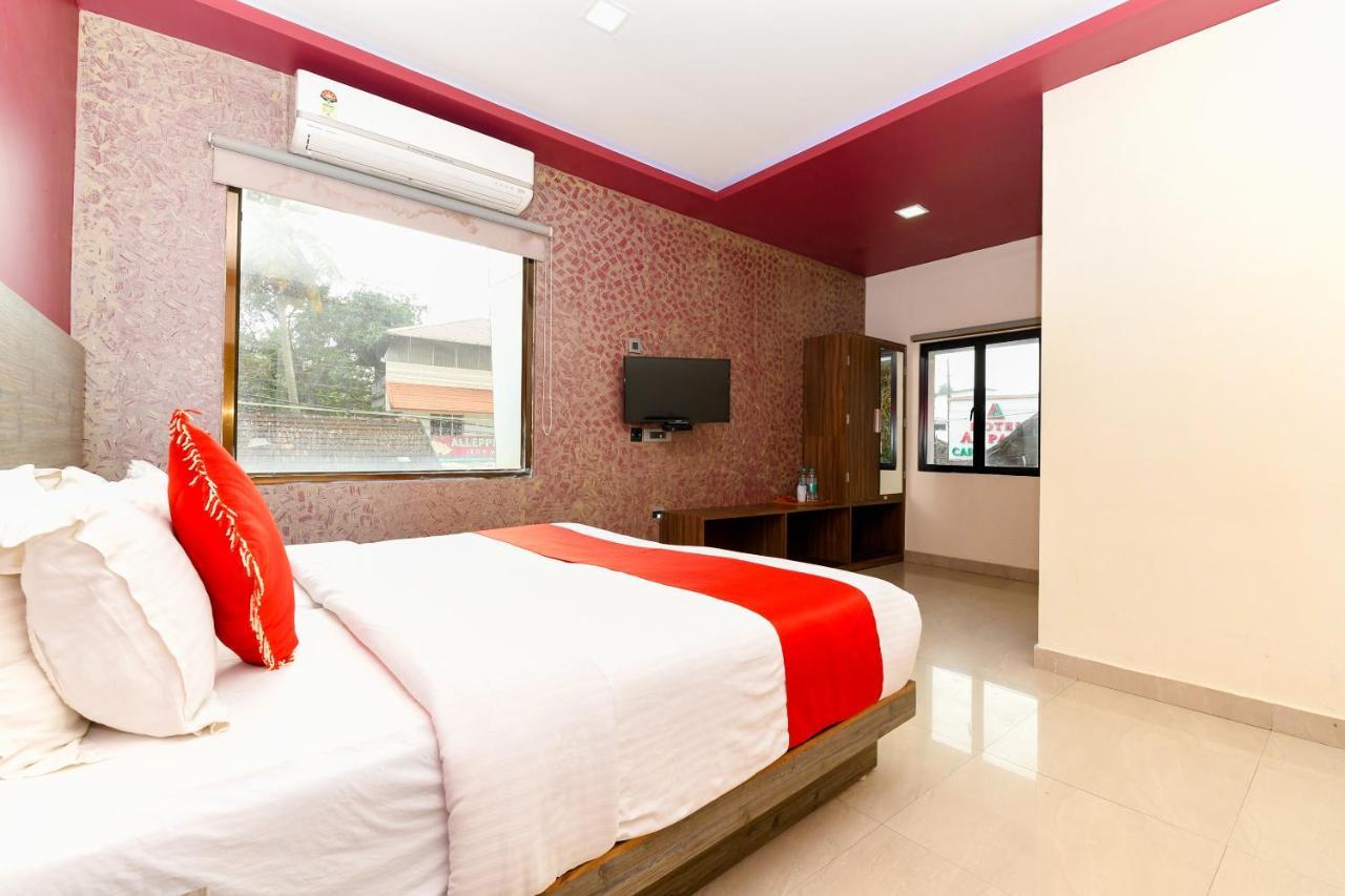 Oyo 1889 Hotel Aj Park Alappuzha Eksteriør billede