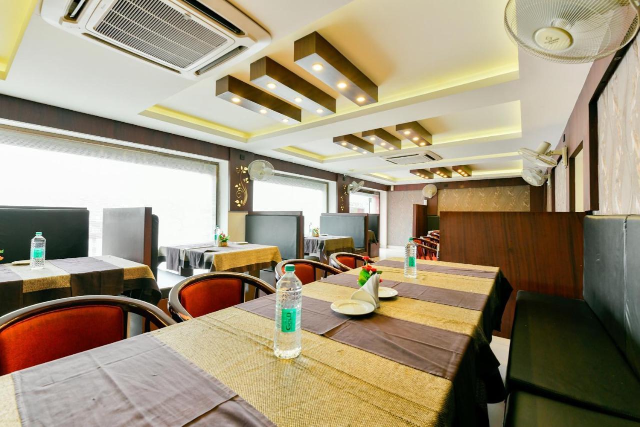 Oyo 1889 Hotel Aj Park Alappuzha Eksteriør billede